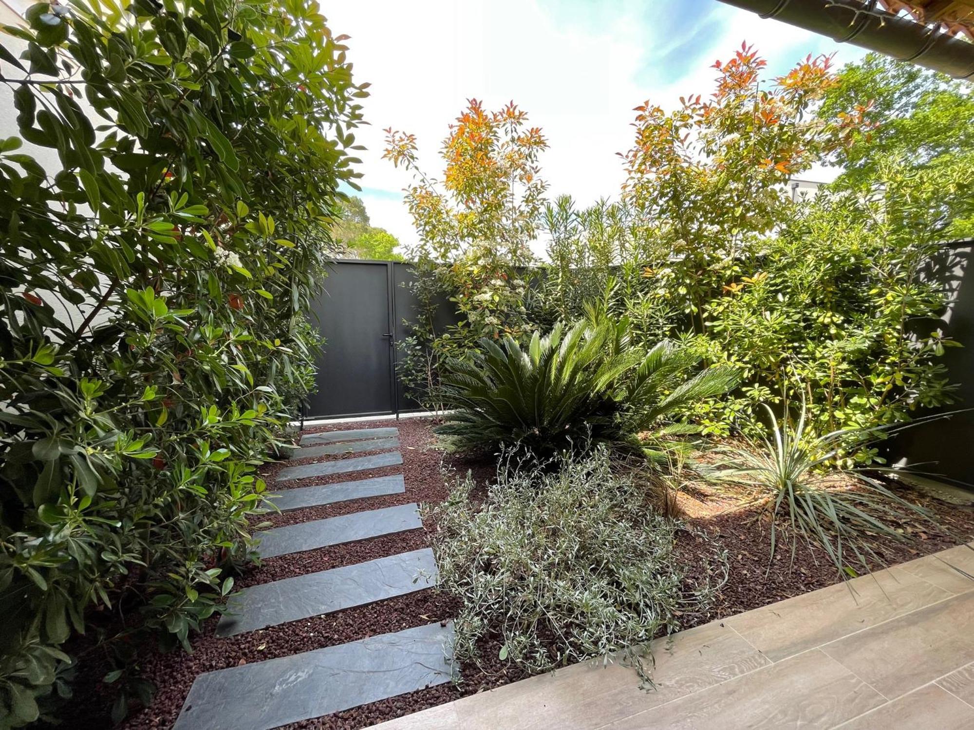 Les Jardins Du Castelas - Piscines, Jardins Et Spas Privatifs Uchaux Room photo