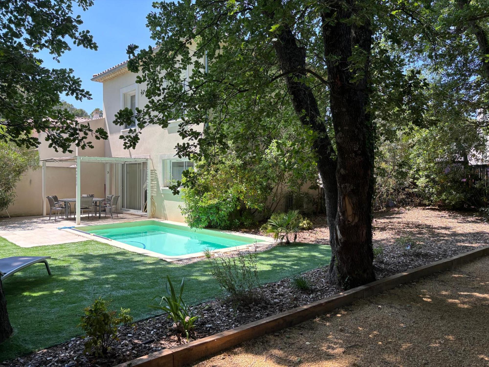 Les Jardins Du Castelas - Piscines, Jardins Et Spas Privatifs Uchaux Exterior photo